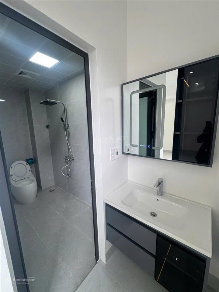 Nhà 4 tầng trung tâm cột 2 có gara để oto 0962 698 ***