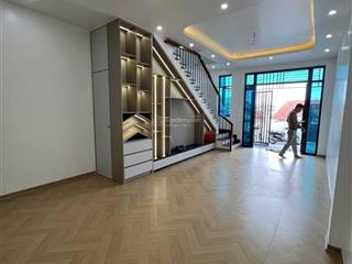 Nhà hà lầm 3 ngủ diện tích siêu to chỉ nhỉnh hơn 2 đồng  0962 698 ***