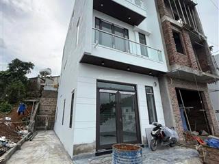 Bán nhà 3 tầng hà trung thông hà lầm , đường oto đỗ cửa