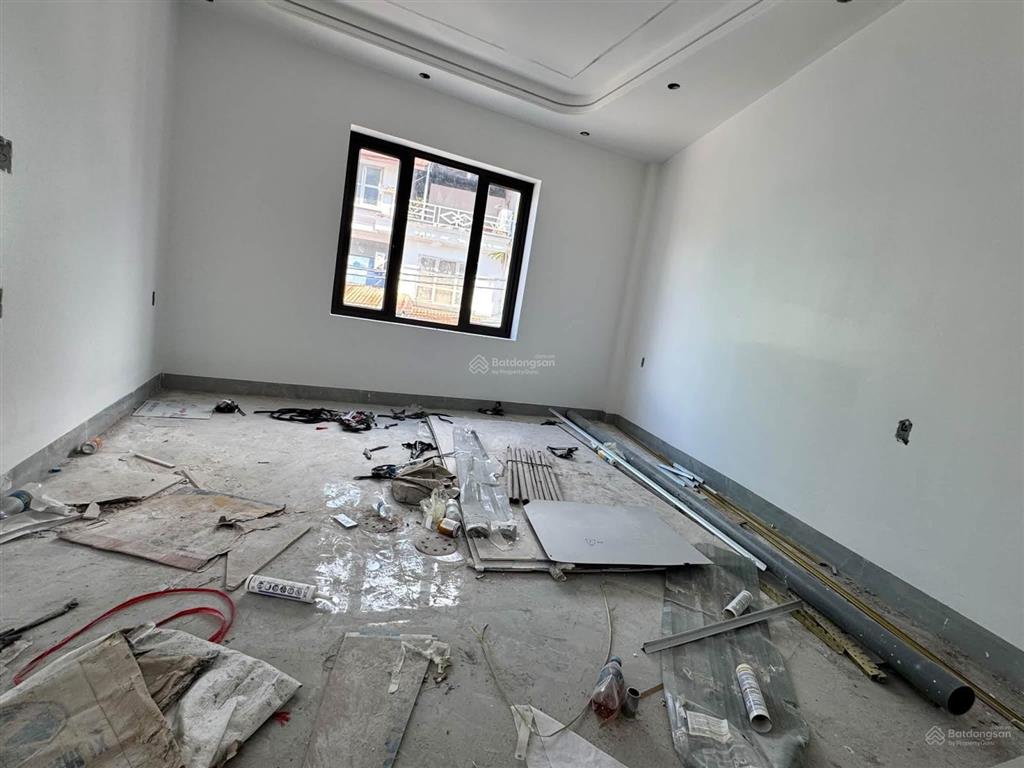Bán nhà 3.5 tầng cao xanh đường oto tránh nhau thoải mái