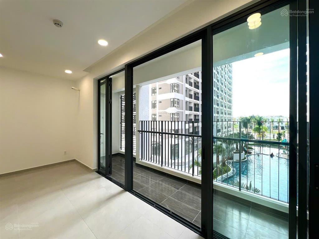 Duy nhất căn officetel đối diện hồ bơi giá tốt nhất 5.5 triệu/ tháng ( bao phí quản lý )