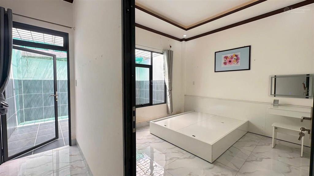 Tôi bán nhà phố y  wang 125m2  1 tầng  giá 1.99 tỷ  full nội thất