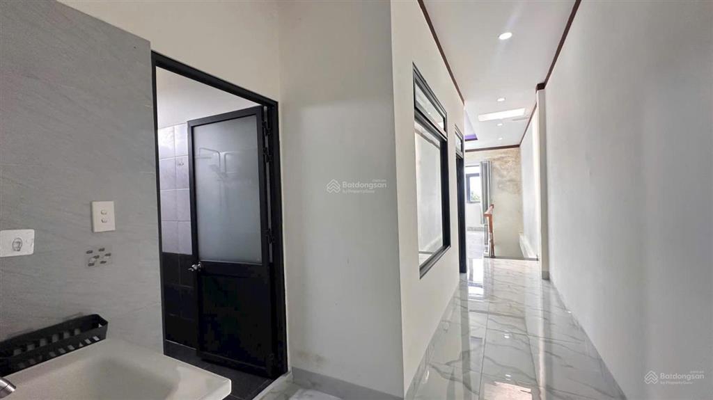 Tôi bán nhà phố y  wang 125m2  1 tầng  giá 1.99 tỷ  full nội thất