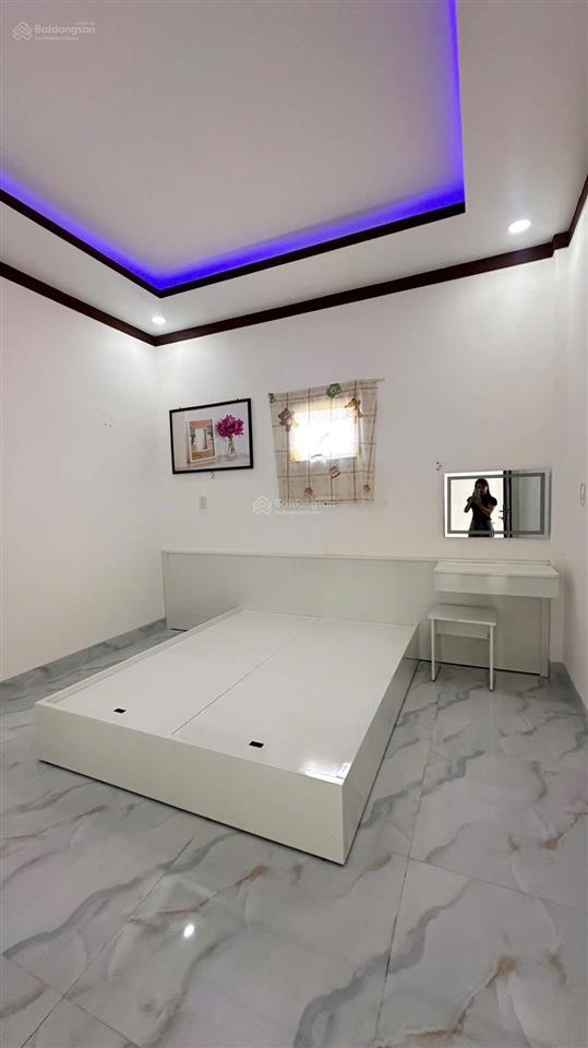 Tôi bán nhà phố y  wang 125m2  1 tầng  giá 1.99 tỷ  full nội thất