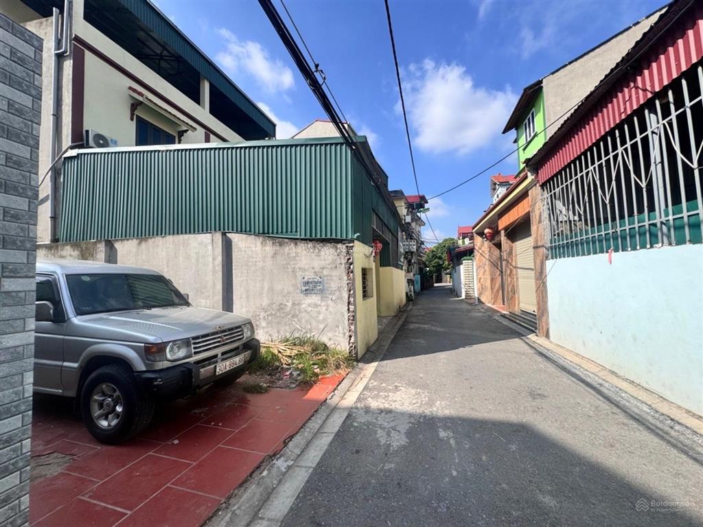 Gấp lắm rồi! bán đất tại dương đức hiền, gia lâm 4,2tỷ, 69m2, kinh doanh oto vào đất, gần hồ, hiếm