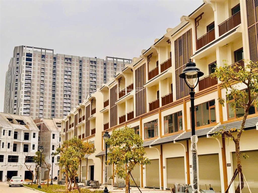 Chính chủ bán liền kề mặt chung cư dự án hinode royal park view công viên tiếp giáp vành đai 3,5
