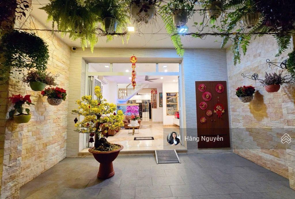 Nhà đẹp ở liền lâm văn bền, mới hoàn thiện 2024, 5x20m, xe hơi ngủ nhà, chỉ 12.x tỷ