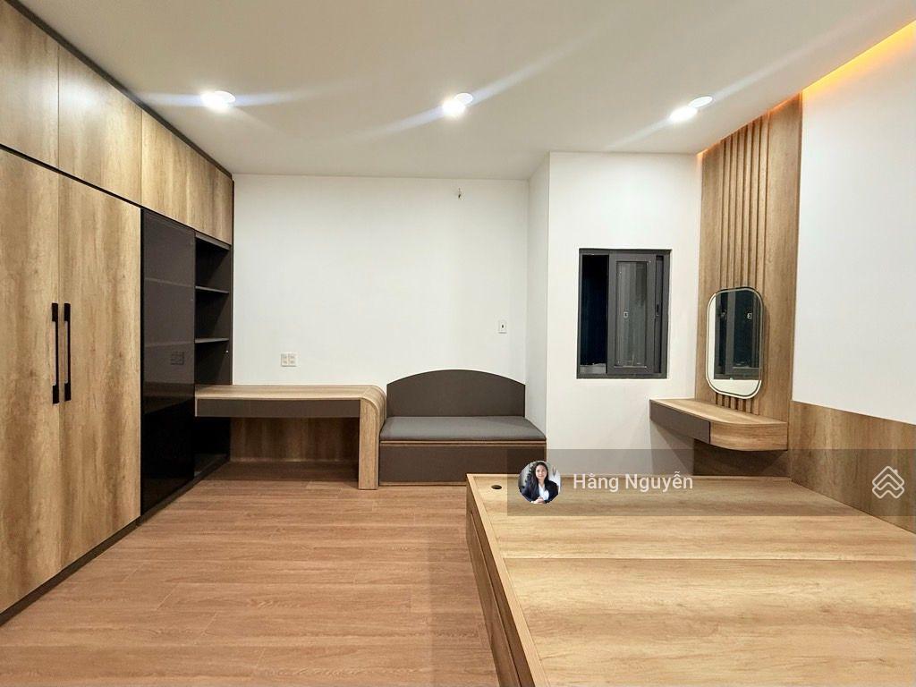 Nhà đẹp ở liền lâm văn bền, mới hoàn thiện 2024, 5x20m, xe hơi ngủ nhà, chỉ 12.x tỷ