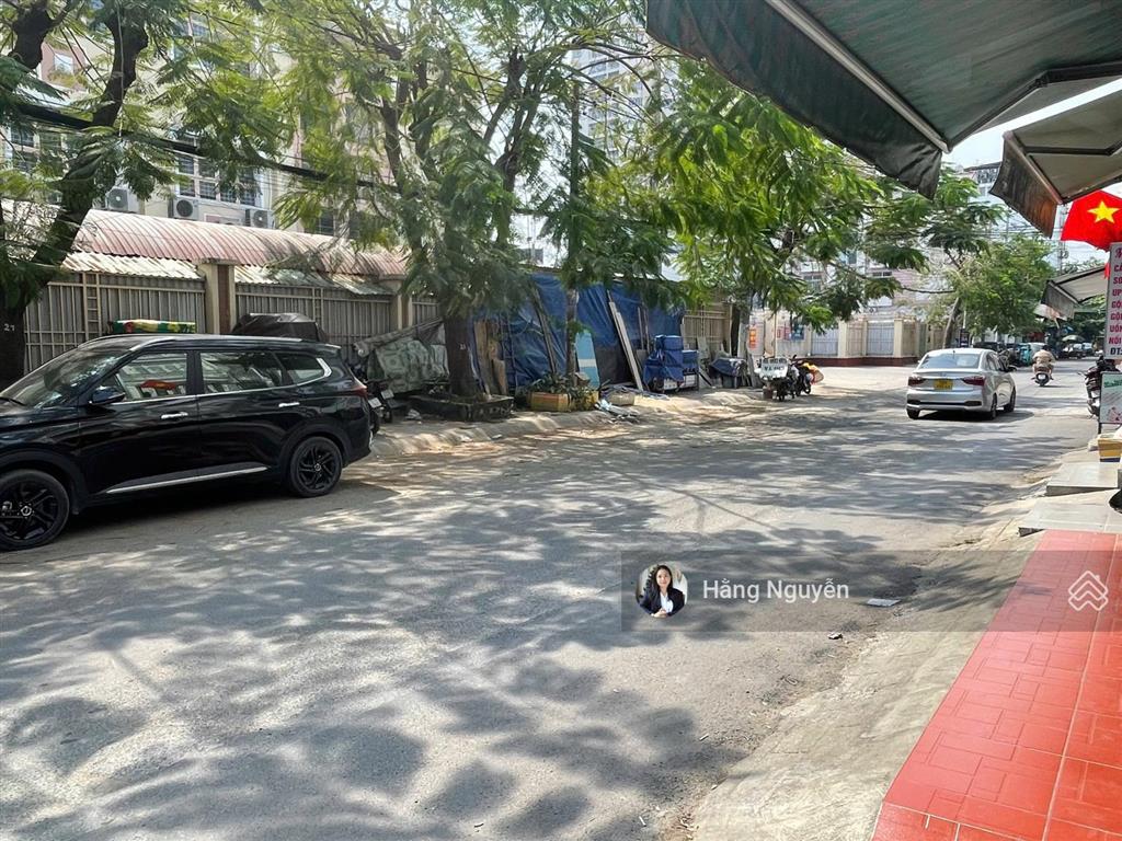 Nhà đẹp ở liền lâm văn bền, mới hoàn thiện 2024, 5x20m, xe hơi ngủ nhà, chỉ 12.x tỷ