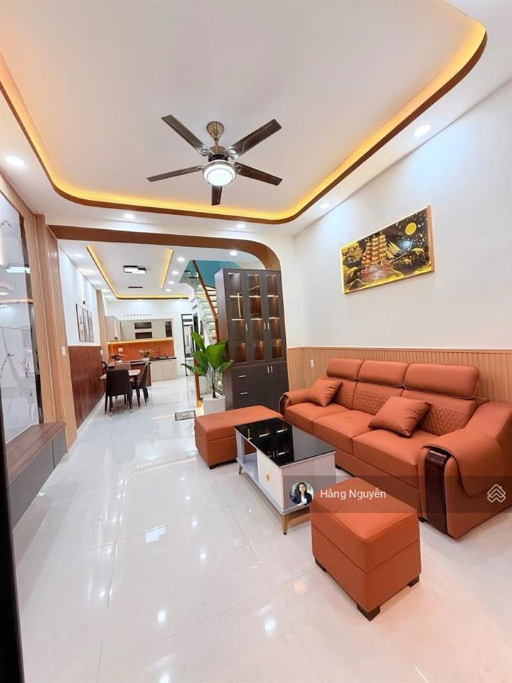 Dt khủng 93m2, nở hậu, 4pn, có gara  hẻm trần xuân soạn  7.xtỷ