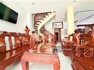 Villa mini có vườn giữa lòng q.7 110m2 chỉ có 8 tỷ  huỳnh tấn phát