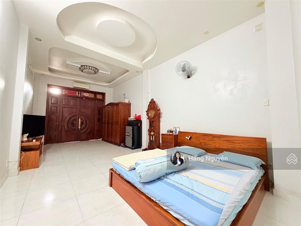 Villa mini có vườn giữa lòng q.7 110m2 chỉ có 8 tỷ  huỳnh tấn phát