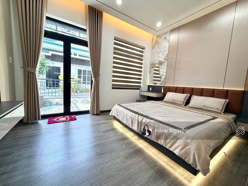 Nhà tt quận 7 (cũ)  nguyễn thị thập  tương lai đường 20m  4 tầng  hxh tránh  7,5 tỷ