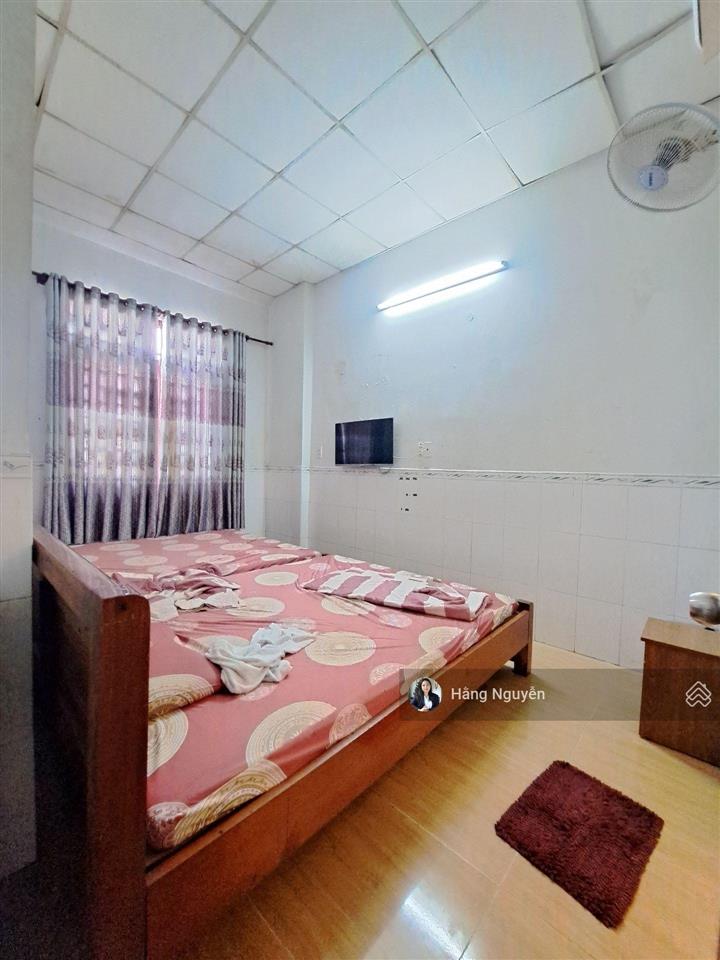 Bán nhà 4 tầng  vừa ở vừa cho thuê  95m2 ngang 4.6m  huỳnh tấn phát sát bên q.4  7,x tỷ