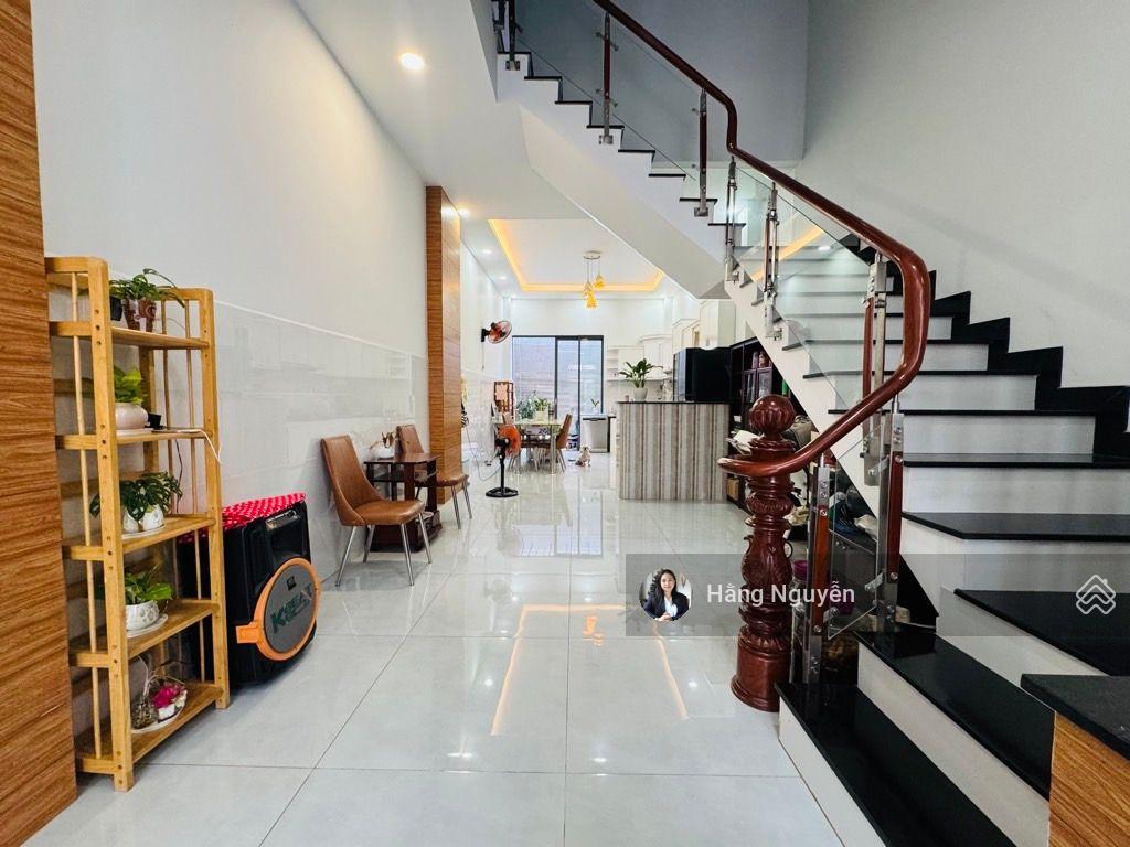 Bán nhà 4 tầng hxh nguyễn thị thập  kiên cố ở liền  64m2 nhỉnh 7 tỷ
