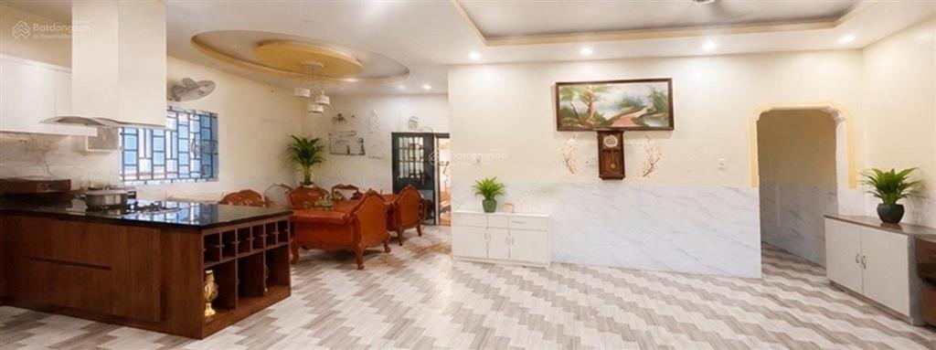 Nhà nát đất vàng q.7 có dòng tiền thuê 118m2 hợp xây chdv gần kcx tân thuận  nhỉnh 6 tỷ