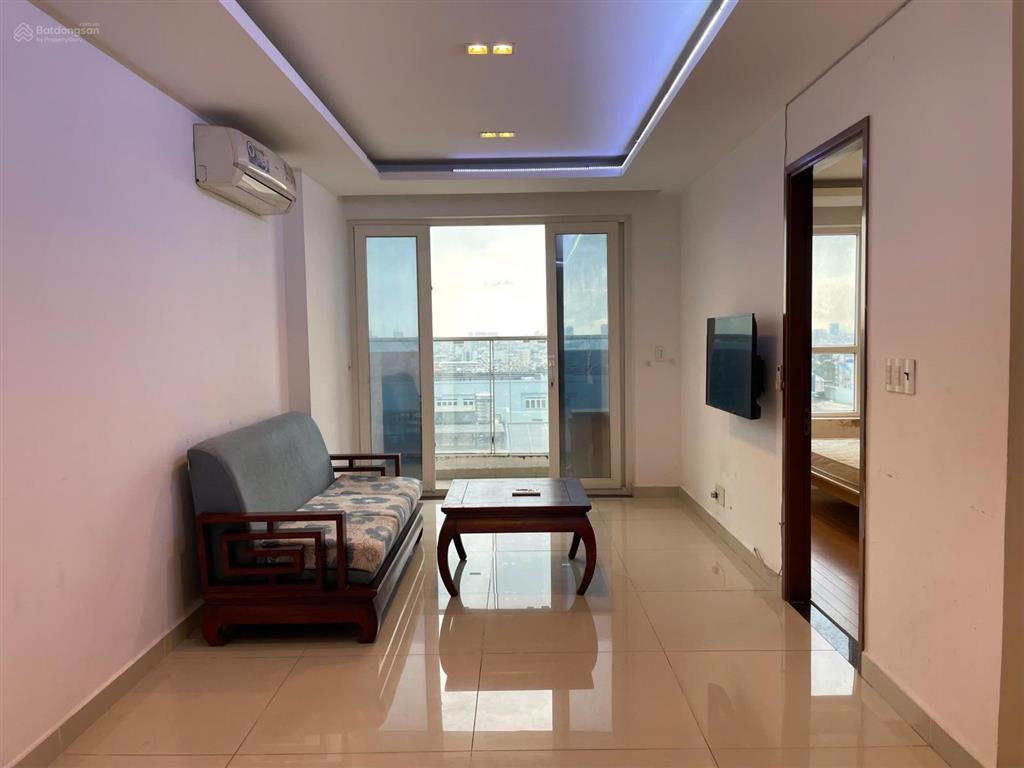 Chuyên cho thuê các căn hộ sky center phổ quang 75m² 2 phòng ngủ/2wc   0906 887 *** quân