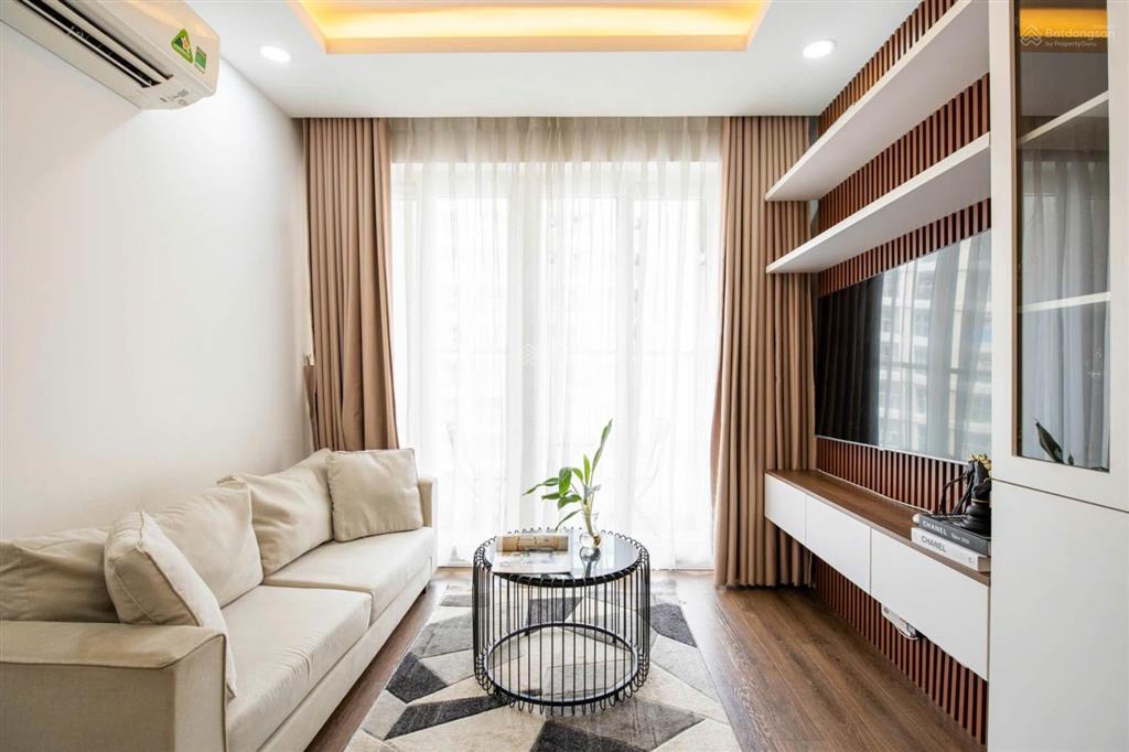 Căn hộ cao cấp sky center phổ quang 75m2/2 phòng ngủ/đầy đủ tiện nghi   0906 887 ***