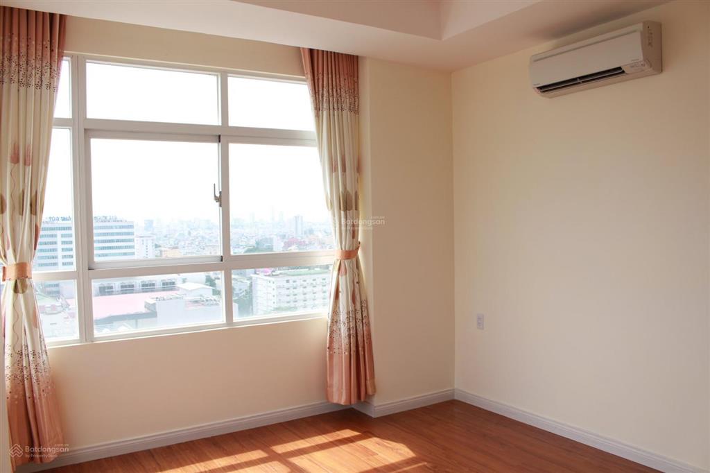 Cho thuê chung cư cộng hòa plaza  3 phòng ngủ 100m2 giá rẻ 14 triệu/tháng.