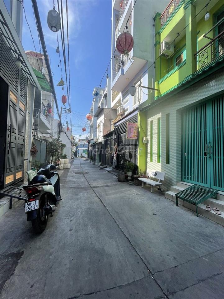 Cho thuê nhà nguyên căn HXH 80m2, 2 lầu, 8 phòng tiện làm CHDV
