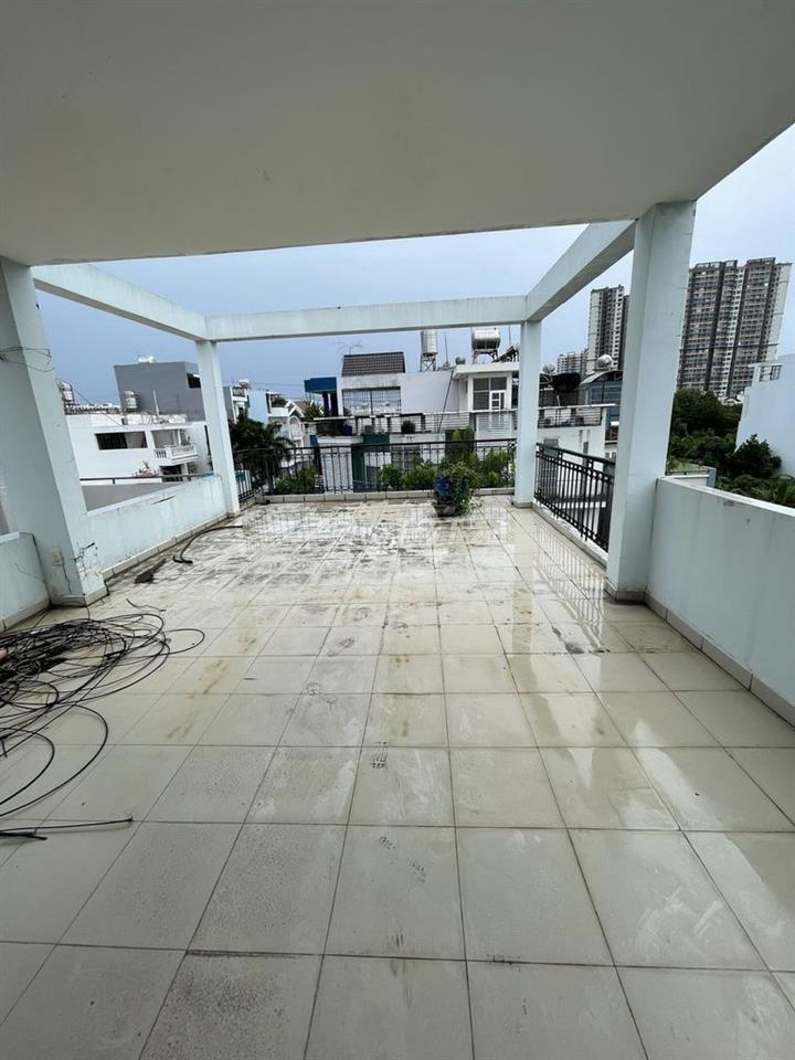 Cho thuê nhà HXH 10m Hồ Ngọc Lãm, 5x20, 3 lầu, 4 phòng lớn