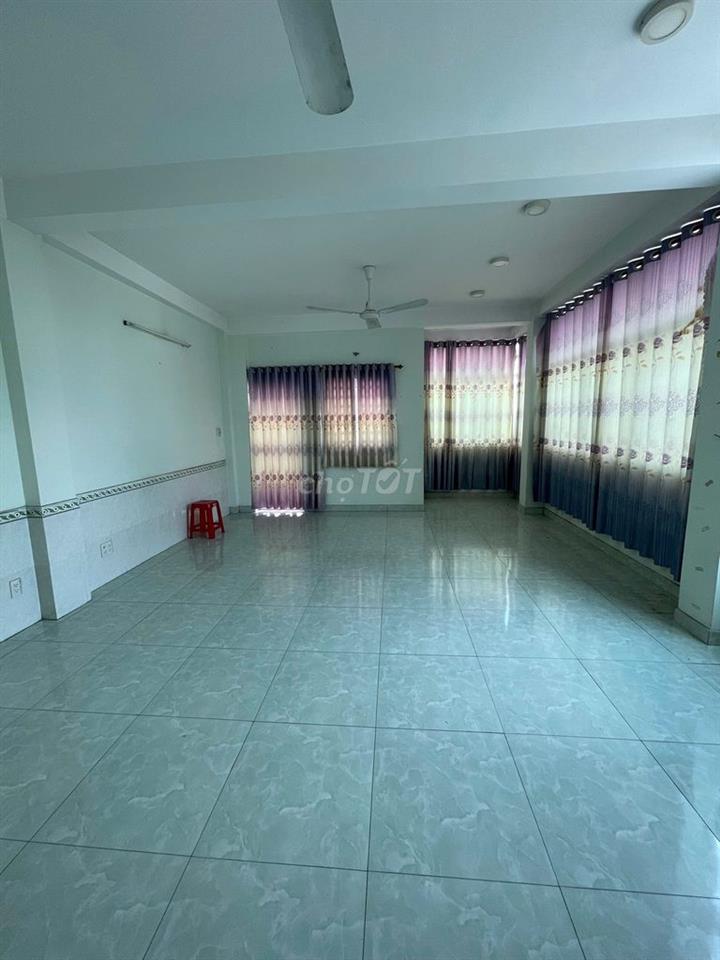 Cho thuê nhà HXH 10m Hồ Ngọc Lãm, 5x20, 3 lầu, 4 phòng lớn