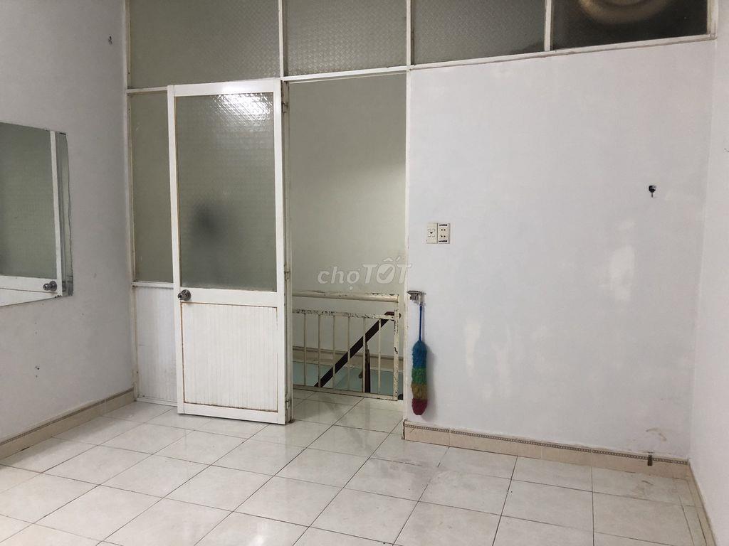 Cho thuê nhà hẻm 3m Hậu Giang, 4mx6m, 1 lầu giá 6.5tr!