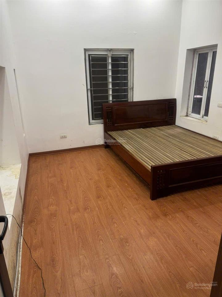 Cấn bán nhá 40m2 nhá xây 5 tầng phố an dương tây hồ