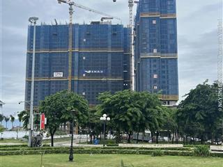 Tôi cần bán nhanh căn hộ 2n (68,2m2) hướng đông nam, view quảng trường, hồ văn lang