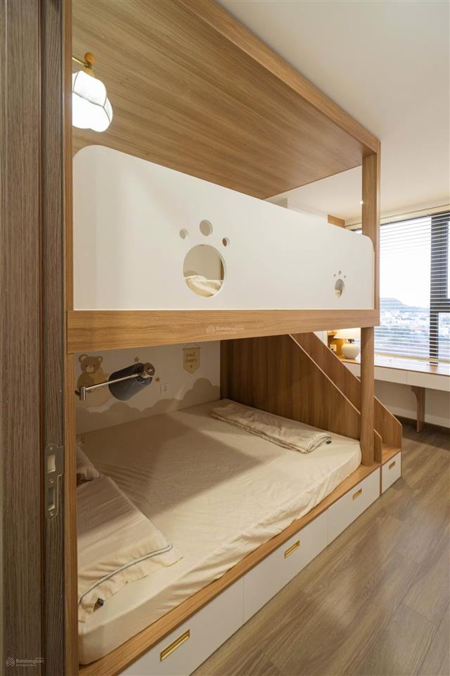Cho thuê căn hộ 2pn tại chung cư fpt plaza, có 2 ban công và vườn.  0905 666 ***