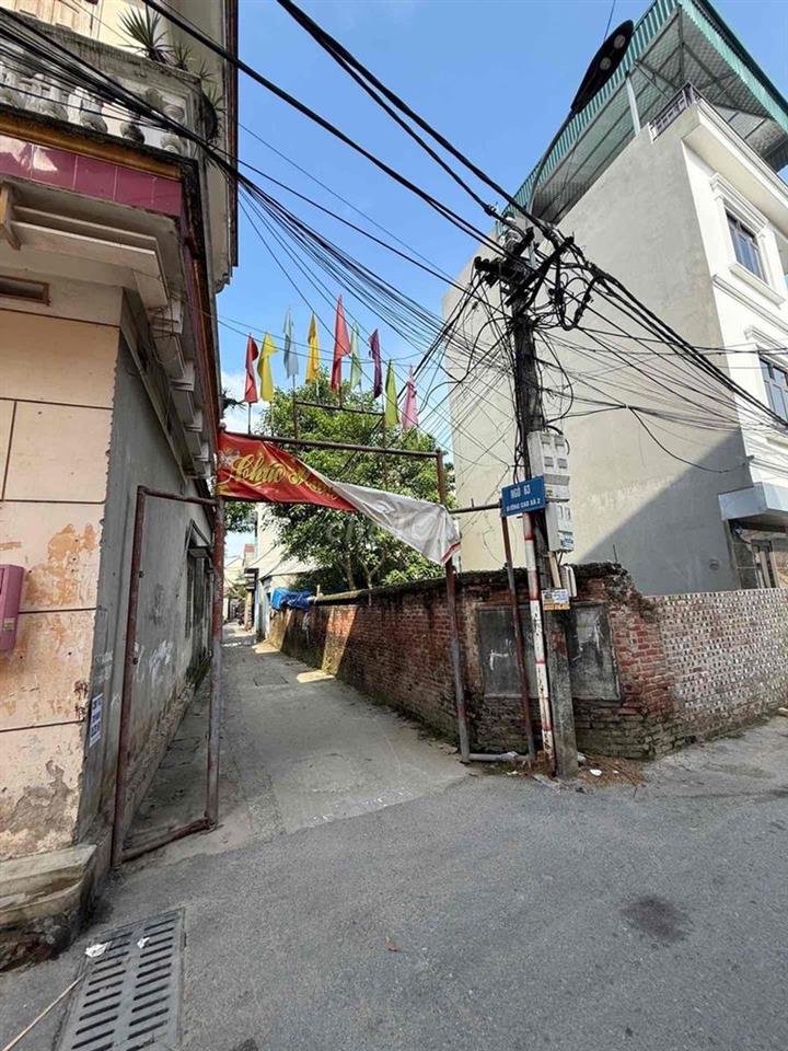 BÁN ĐẤT TẶNG NHÀ CẤP 4 100m2 Ô TÔ TRÁNH CÁCH NHÀ 20m GIÁ NHỈNH 4tỷ