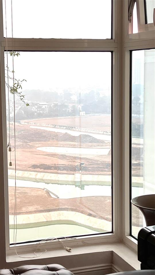 Em có căn 2 ngủ 107m2 view công viên và golf toà l5  tầng trung  giá 13 tỷ  0961 266 ***