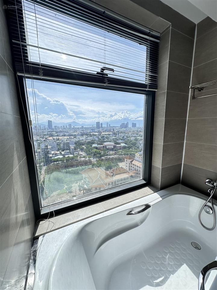 Căn 3pn đập thông hiếm có của tòa altara, 140m2, 2 ban công view biển+view pháo hoa, tầng cao