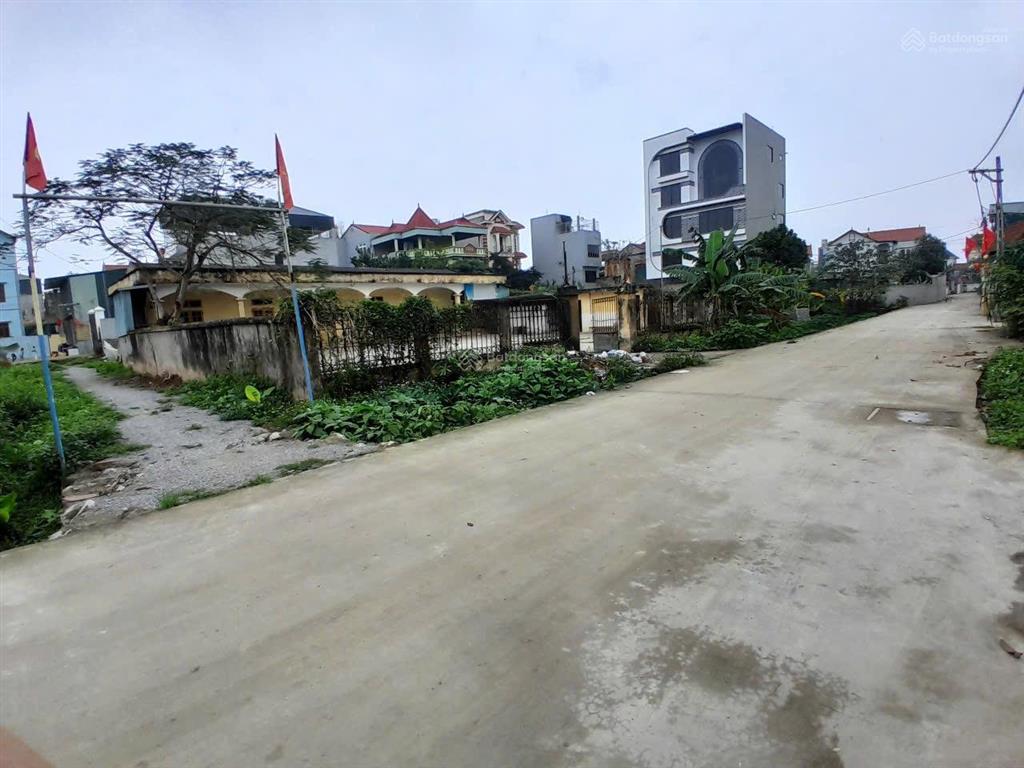 Hoa hậu tam hưng  thanh oai 144m2 mặt tiền 6,9m, view sân bóng, ô tô chạy thông giá đầu tư