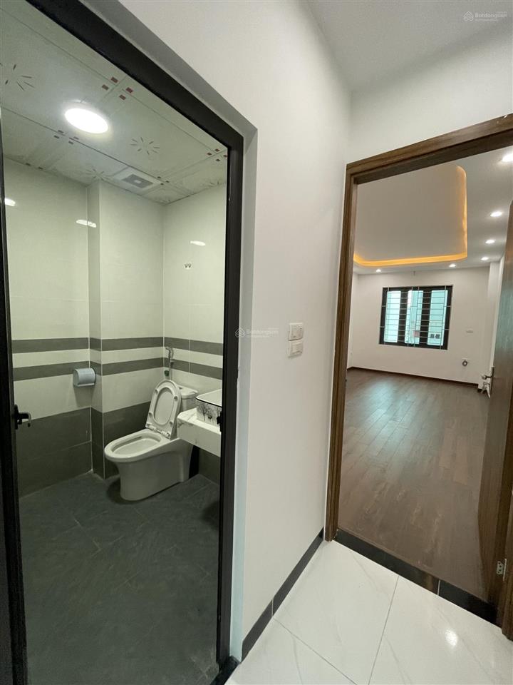 Chính chủ bán nhà ngõ 21 thượng phúc tả thanh oai mới xây dựng. diện tích 35m xây 5 tầng độc lập,