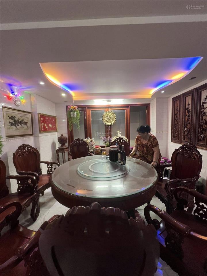 Hạ giá bán gấp biệt thự cao cấp siêu hiếm tuyệt phẩm giữa lòng quận 11