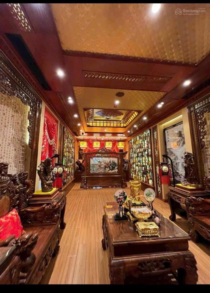 Chính chủ cần bán gấp dinh thự 1200m2 1 hầm 5 lầu thang máy