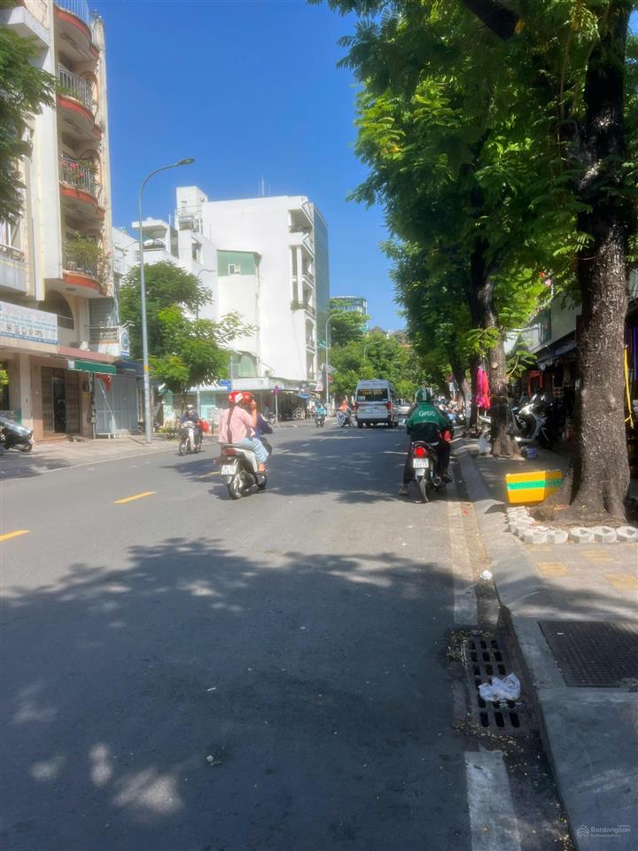 Bán nhà 2 mặt tiền trước sau yersin quận 1