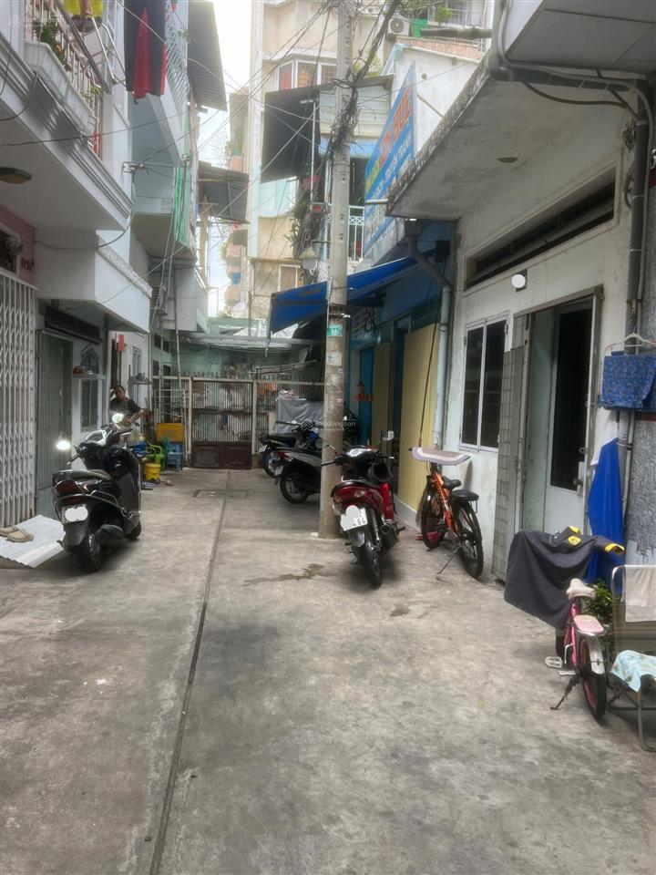 Hạ giá bán gấp nhà hẻm 4m trần nhân tôn, p.9, quận 5