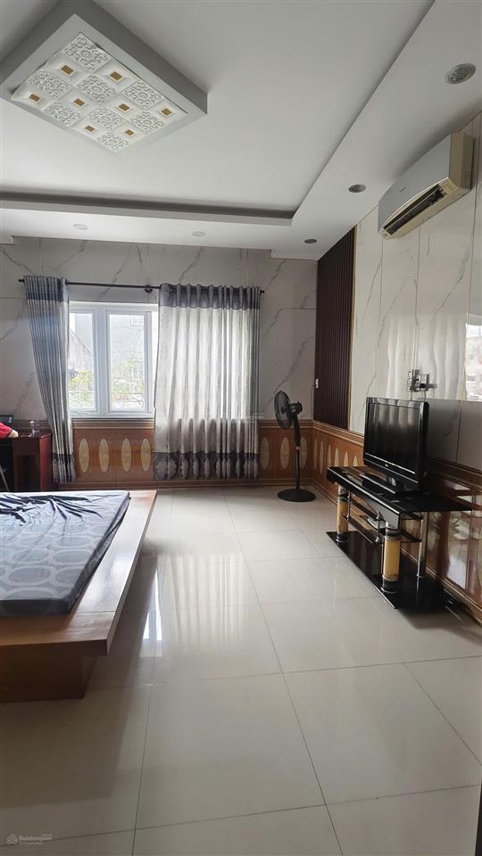 Bán gấp nhà mới đẹp hẻm 888// lạc long quân p.8 tân bình.