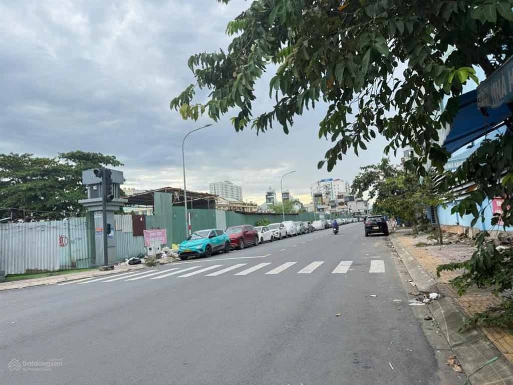 Nhà đẹp quận 11 hẻm xe tải thông ngang 5m hiếm có