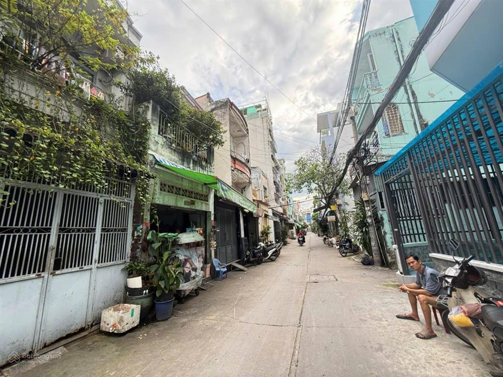 Bán gấp 2 căn nhà hẻm xe tải ông ích khiêm, quận 11