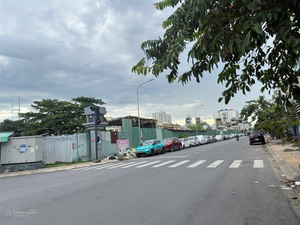 Bán gấp 2 căn nhà hẻm xe tải ông ích khiêm, quận 11