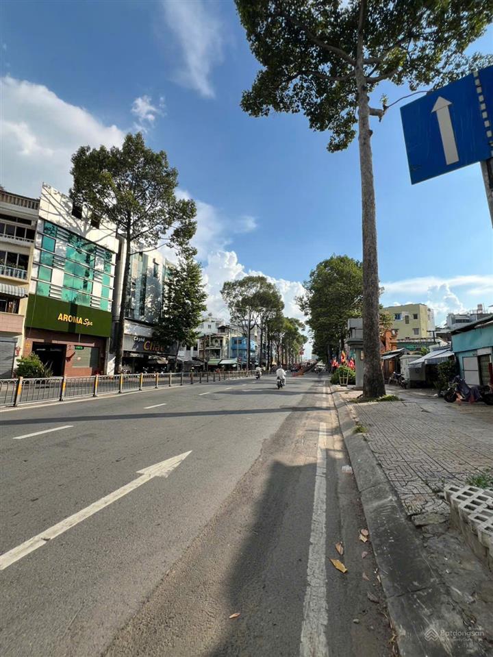 Bán mặt tiền đôi đường 3/2, p.16, quận 11