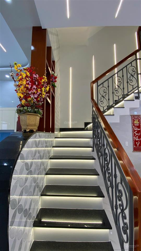 Bán nhà mới 100% hxh tỉnh lộ 10, tân tạo nở hậu tài lộc