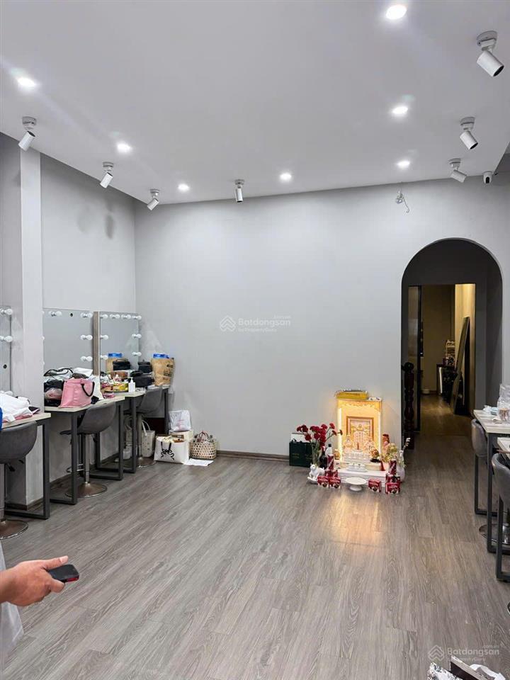 Bán gấp nhà hẻm xe hơi cống quỳnh p. nguyễn cư trinh quận 1