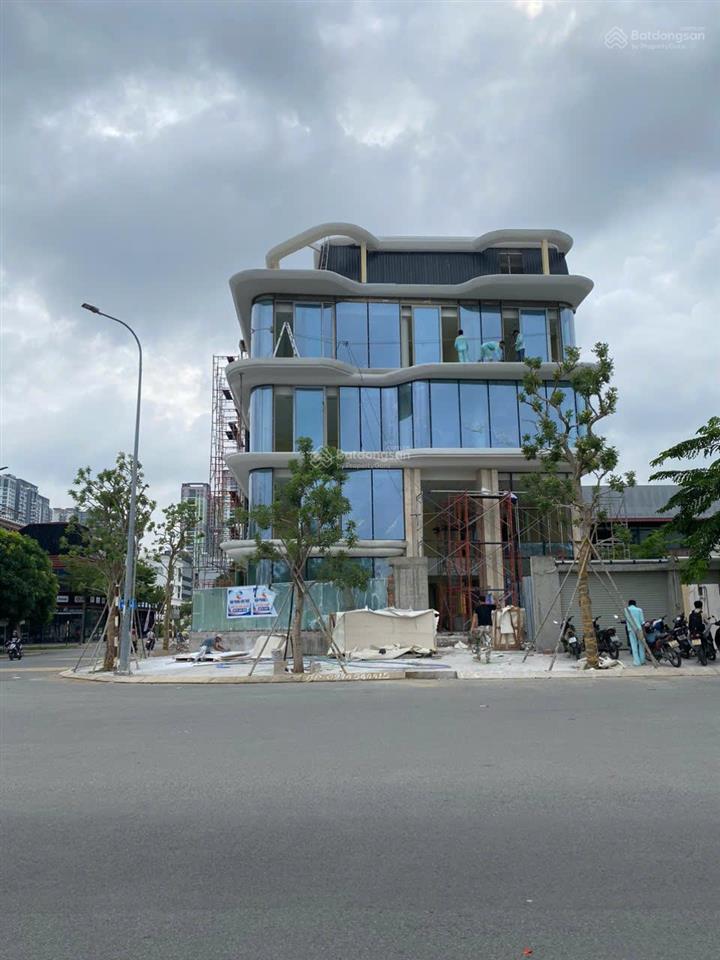Cho thuê tòa nhà văn phòng 2 mặt tiền trần quý kiên và nguyễn thanh sơn, ngay đảo kim cương quận 2