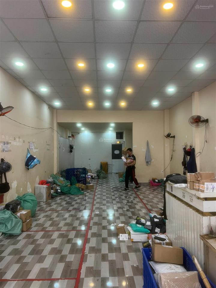 Bán gấp mặt tiền 32 tản đà, phường 10, quận 5