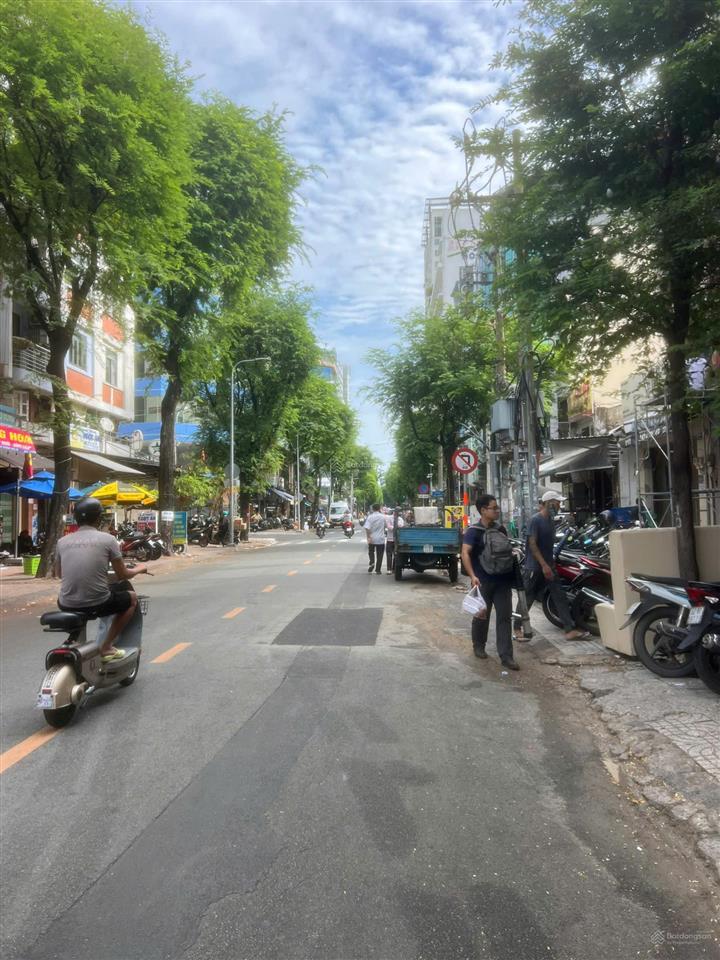 Bán gấp mặt tiền 32 tản đà, phường 10, quận 5