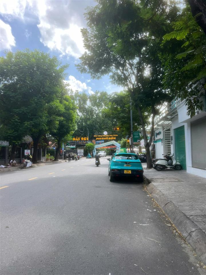 Cho thuê nhà nguyên căn mt 438 cao thắng, quận 10